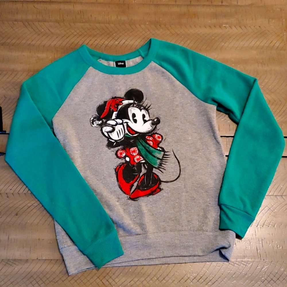 🎅5/$15 Minnie Christmas Sweater M